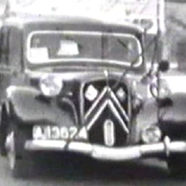 Kenteken: A 13624; Citroën tijdens winkelweek van 5 – 13 oktober 1951 te Winschoten, foto: K. Roukes-Feiken