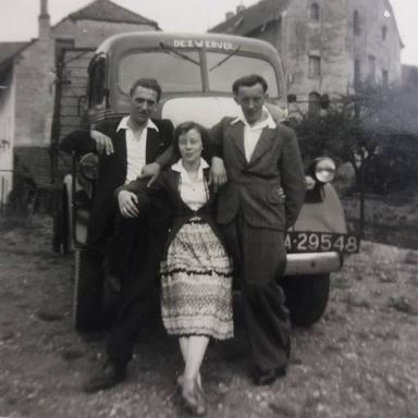 Kenteken: A 29548; Ford vrachtwagen, foto: <a href='https://nl-nl.facebook.com/Oud-Vlagtwedde-893974174021112/' target='_blank'>facebookpagina oud vlagtwedde</a>
