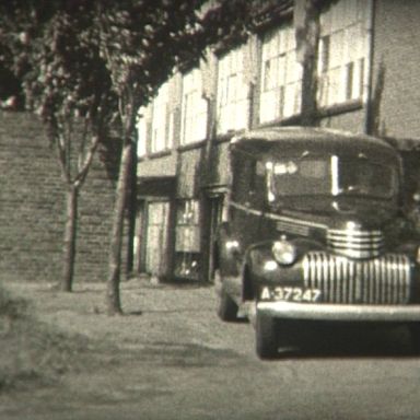 Kenteken: A 37247; Chevrolet, 1947, foto: Still uit GAVA-film AV1421