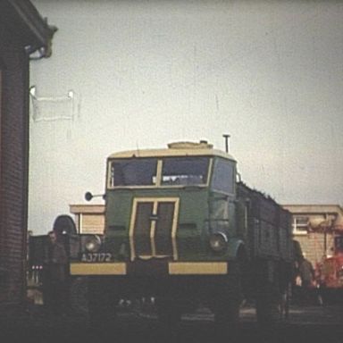 Kenteken: A 37172; Fordson, ca. 1950, foto: still uit AV2246, collectie Groninger Archieven