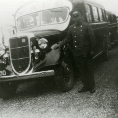 Kenteken: A 11090; Ford 1934, foto: J. Harmsen