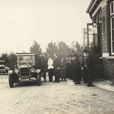 Kenteken: A 2262; Stadsparkpaviljoen Groningen ca. 1930, foto: Historische Vereniging gemeente Bedum, 180237.jpg