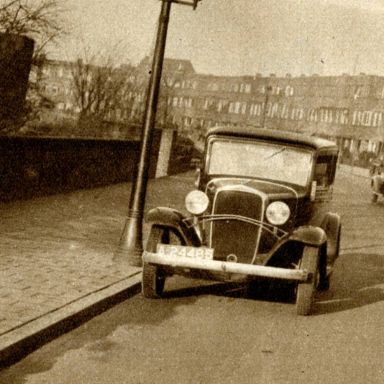 Kenteken: A 24485; Opel, foto: "Het Noorden in Woord en Beeld" 27-11-1936