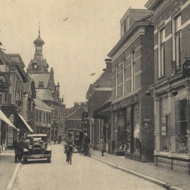 Kenteken: A 2023; Ford, Langestraat Winschoten ca. 1930 (1986-19790)