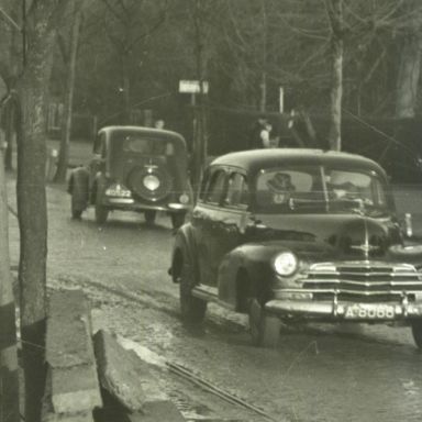 Kenteken: A 40522; Vauxhall op de Hereweg, Groningen, 1950, foto: uitsnede 2248-507; Fotograaf: Fotobedrijf Piet Boonstra