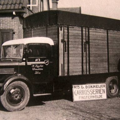 Kenteken: A 20416; Bedford, Winschoten, Ludensweg 37, foto: F. Bos