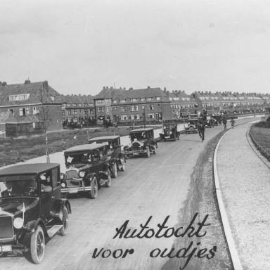 Kenteken: A 1310; Ford T,  Groningen, Petrus Campersingel 23-6-1927 (1785-23575)