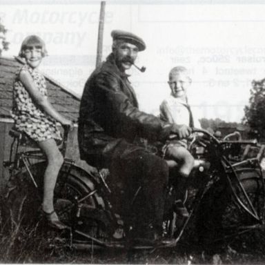 Kenteken: A 9755; Zündapp, foto: Clubmededelingen nr. 470, mei 2003, Veteraan Motoren Club