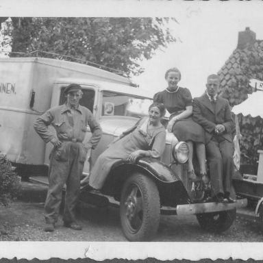 Kenteken: A 26541; Ford vrachtwagen, foto: E.L. Smit