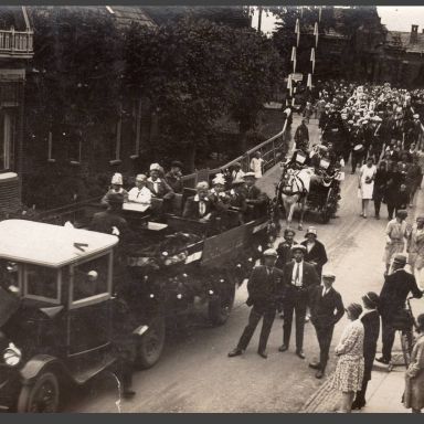 Kenteken: A 17384; Chevrolet,  Uithuizermeeden, 26-06-1930, foto: J. Wieringa
