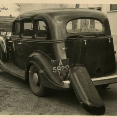 Kenteken: A 5929; Hudson, foto: collectie Veenkoloniaal Museum (fotoalbum Duintjer 52)