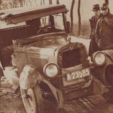 Kenteken: A 23585; Ongeluk Frieschestraatweg, foto: "Het Noorden in Woord en Beeld" 8-02-1935