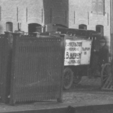 Kenteken: A 3282; Groningen, Aweg 16-17, pakhuis van G. Harkema 1929. foto: uitsnede 1785-3226.jpg