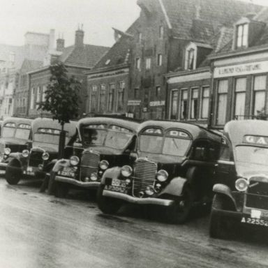 Kenteken: A 22552; Dodge, Groningen, Gedempte Zuiderdiep ca. 1935, foto: J. Harmsen