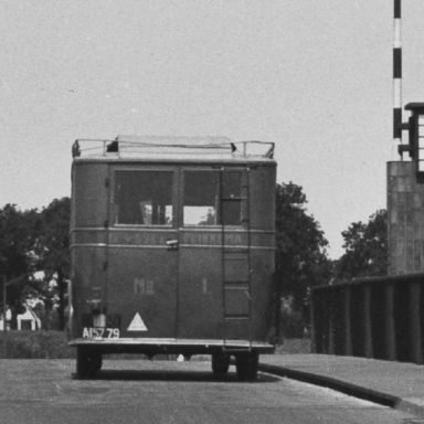 Kenteken: A 15779; International, Groningen, Bedumerbrug 1937. foto: uitsnede 1785-0845.jpg