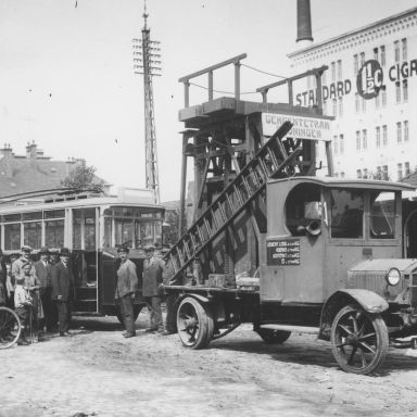 Kenteken: A 3838; Albion torenwagen, Groningen, Prof. H.C. van Hallstraat, 1927 (1785-17451)