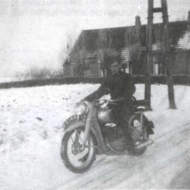Kenteken: A 6144; DKW, foto: Clubmededelingen nr. 342, september 1992, Veteraan Motoren Club