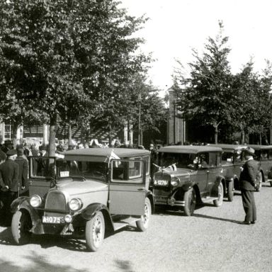 Kenteken: A 10758; Willys Whippet, autotocht ouden van dagen 1929, foto: Archief  Koninklijke Vereeniging voor Volksvermaken (1348-299)