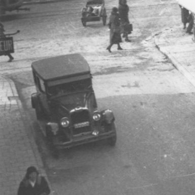 Kenteken: A 2002; Oakland, Groningen, Carolieweg noordzijde, ca. 1930, foto: uitsnede 1785-16382.jpg; Fotograaf: Kooi, P.B.