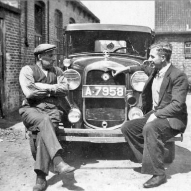 Kenteken: A 7958; Ford, links Herman Heikens, rechts Joh. F. Koopmans, foto: R. Koopmans