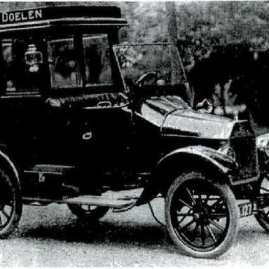 Kenteken: A 1273; Ford Hotelbusje ca. 1914, foto: Conan Bulletin januari 1998