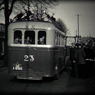 Kenteken: A 16562; foto: Still uit GAVA-film AV0043