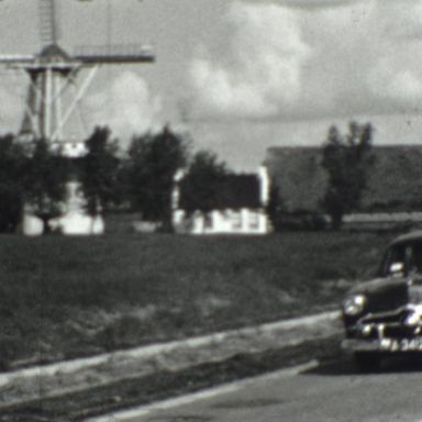 Kenteken: A 34121; Ford, 1956, foto: Still uit GAVA-film AV20262