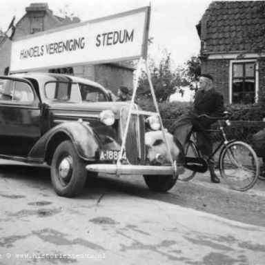 Kenteken: A 18884; Chevrolet, Stedum, 31-08-1945, foto: collectie E. van Dijken via Stichting Historie Stedum