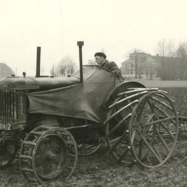 Kenteken: A 15412; Fordson, foto: collectie Veenkoloniaal Museum (vm 2.1/00.02/32)