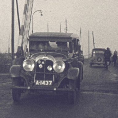 Kenteken: A 1437; Auburn, ca. 1936, foto: Still uit GAVA-film AV0010