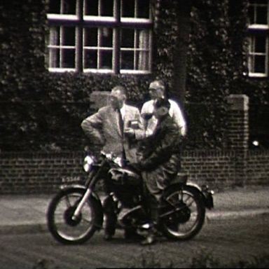 Kenteken: A 3344; BSA,   foto: Still uit GAVA-film AV0669