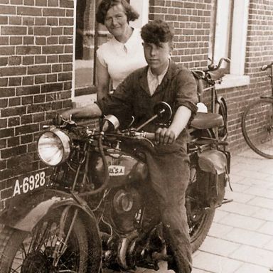 Kenteken: A 6928; BSA, foto: B. Helder