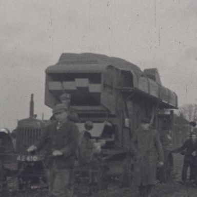 Kenteken: A 2410; foto: still uit de film "Een boerenbedrijf in ’t Oldambt", H. Aling, 1948-1949, coll. GrA (2209-13421)