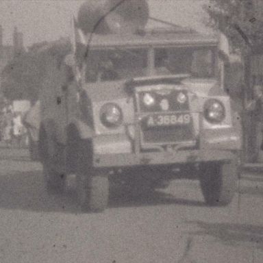 Kenteken: A 36849; Chevrolet, foto: still uit de film "Bevrijdingsfeest", F.W. Meijer, 1950-1951 coll. GrA (2209-AV1183)