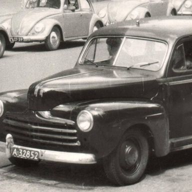 Kenteken: A 32852; Ford, foto: W. J. Nieboer