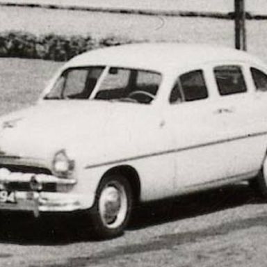 Kenteken: A 7094; Ford Vedette, Appingedam, Westersingel ca. 1951, foto: uitsnede 1986-09317.jpg