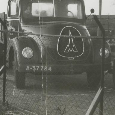 Kenteken: A 37784; Magirus-Deutz, foto uit archief Kantongerecht Winschoten (154-8_37)