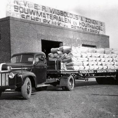 Kenteken: A 38530; Ford, foto: R. Heersema