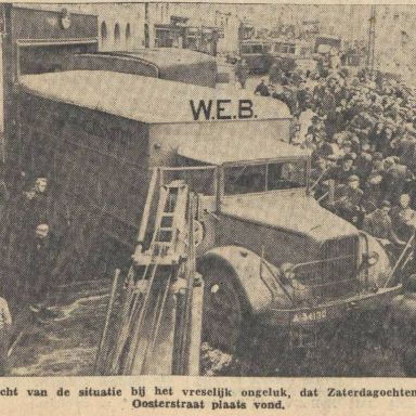 Kenteken: A 34130; Nieuwsblad van het Noorden, 24-11-1947