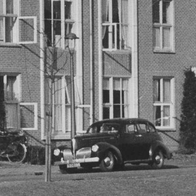Kenteken: A 20129; Studebaker, Groningen, Gorechtkade ca. 1950 uitsnede 1785-1088.jpg