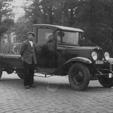 Kenteken: A 16146; Chevrolet vrachtwagen, 16-05-1930, foto: R. Heersema