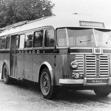 Kenteken: A 38036; Crossley met nieuw kenteken, foto: collectie J. E. Roskam