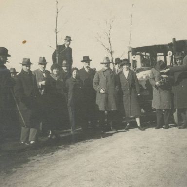 Kenteken: A 10152; Berliet, foto: Archief afdeling Groningen van de Koninklijke Nederlandse Natuurhistorische Vereniging (2087_0005_0001)