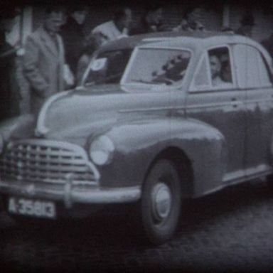 Kenteken: A 35813; Morris Oxford, ca. 1948, foto: Still uit GAVA-film AV1397
