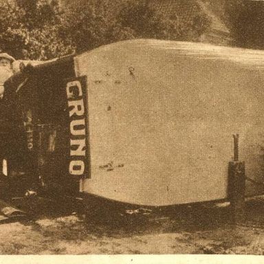 Kenteken: A 9810; Het Noorden in Woord en Beeld, 28-05-1926