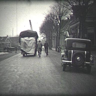 Kenteken: A 2780; foto: Still uit GAVA-film AV0048