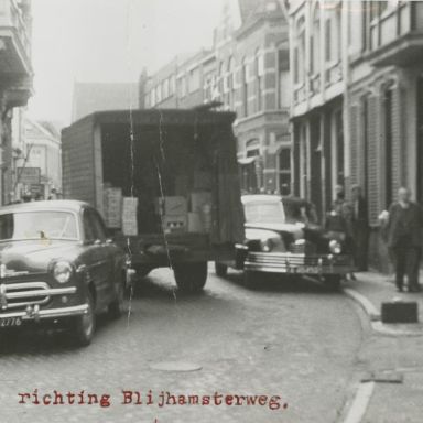 Kenteken: A 12776; Vauxhall, Winschoten, 06-09-1954, foto uit archief Kantongerecht Winschoten (154-8_40)