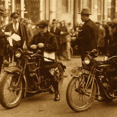 Kenteken: A 7553; Indian, Het Noorden in Woord en Beeld, 21-10-1927