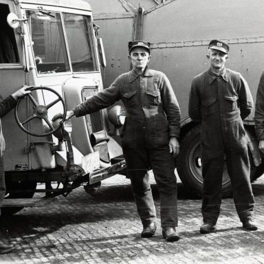 Kenteken: A 27153; Ford V8, foto: archief Gemeentereiniging (1475)