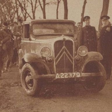 Kenteken: A 22379; Citroën, Ongeluk tussen Ten Post en Winneweer, foto: "Het Noorden in Woord en Beeld" 30-11-1934